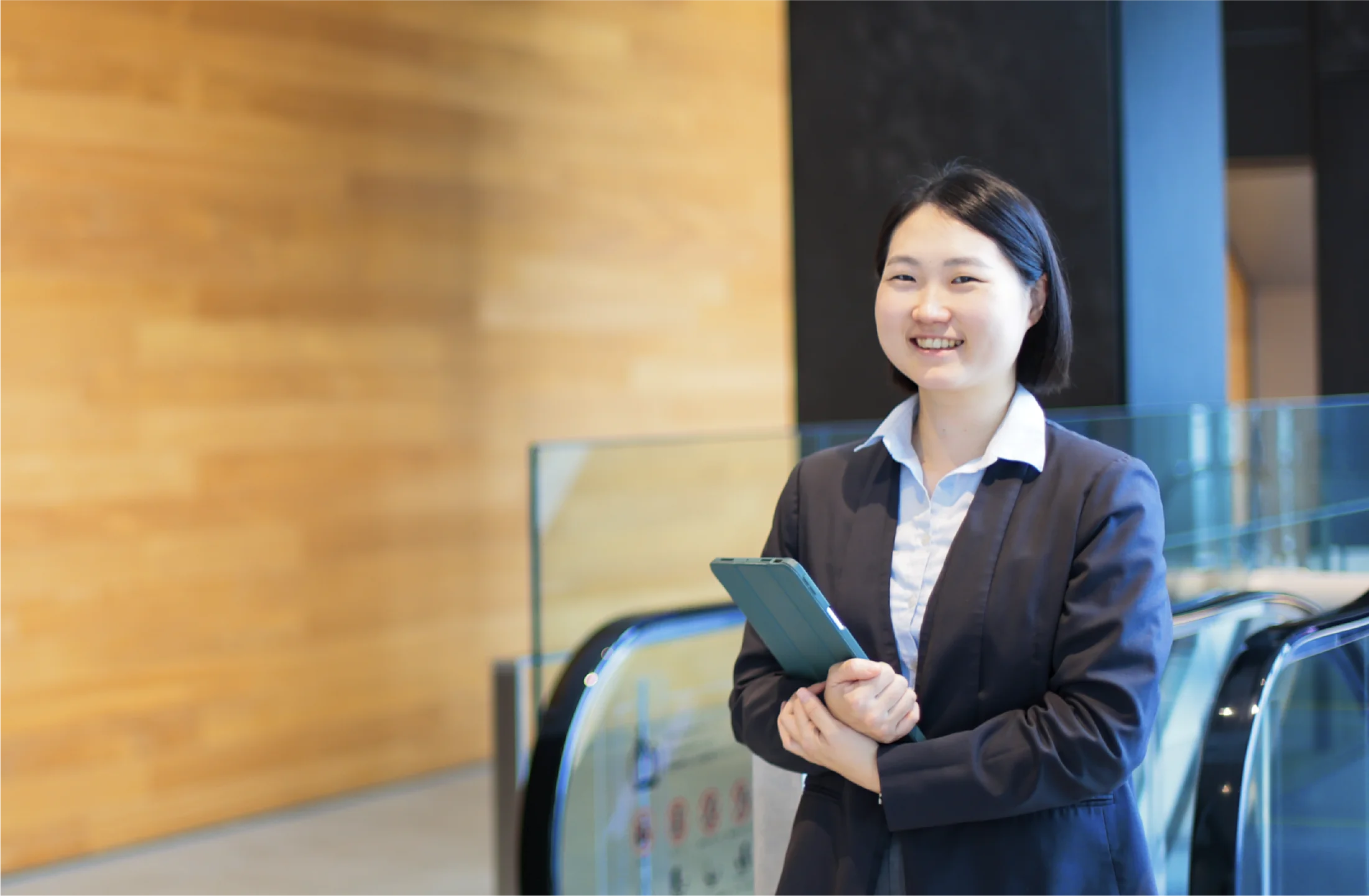 社員VOICEメインビジュアル